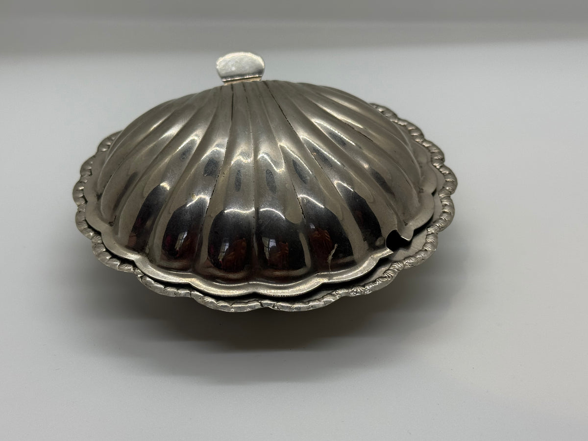 Clamshell Metal Vintage Metal Clamshell Trinket Dish – Hinged Shell Jewelry Box with O ...